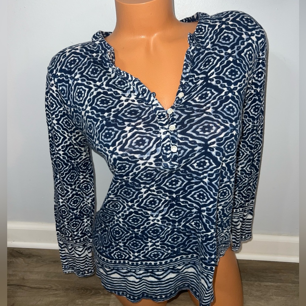 Lucky Brand Women's Blue Paisley Print Tee Shirt Top  Flowy Boho Small